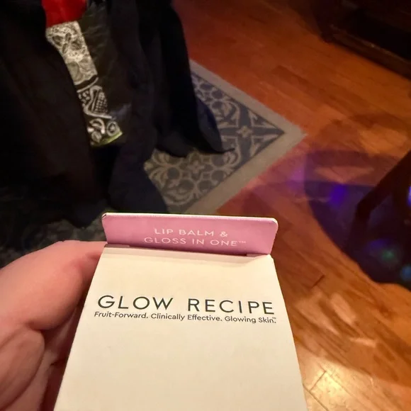 Glow Recipe Plum Plump Gloss Balm with Pink Tint - Picture 6 of 6